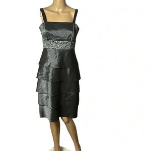 Black cocktail dress,shiny,Tiered,beaded,empire waist,gala,NYE, 6P , Laura